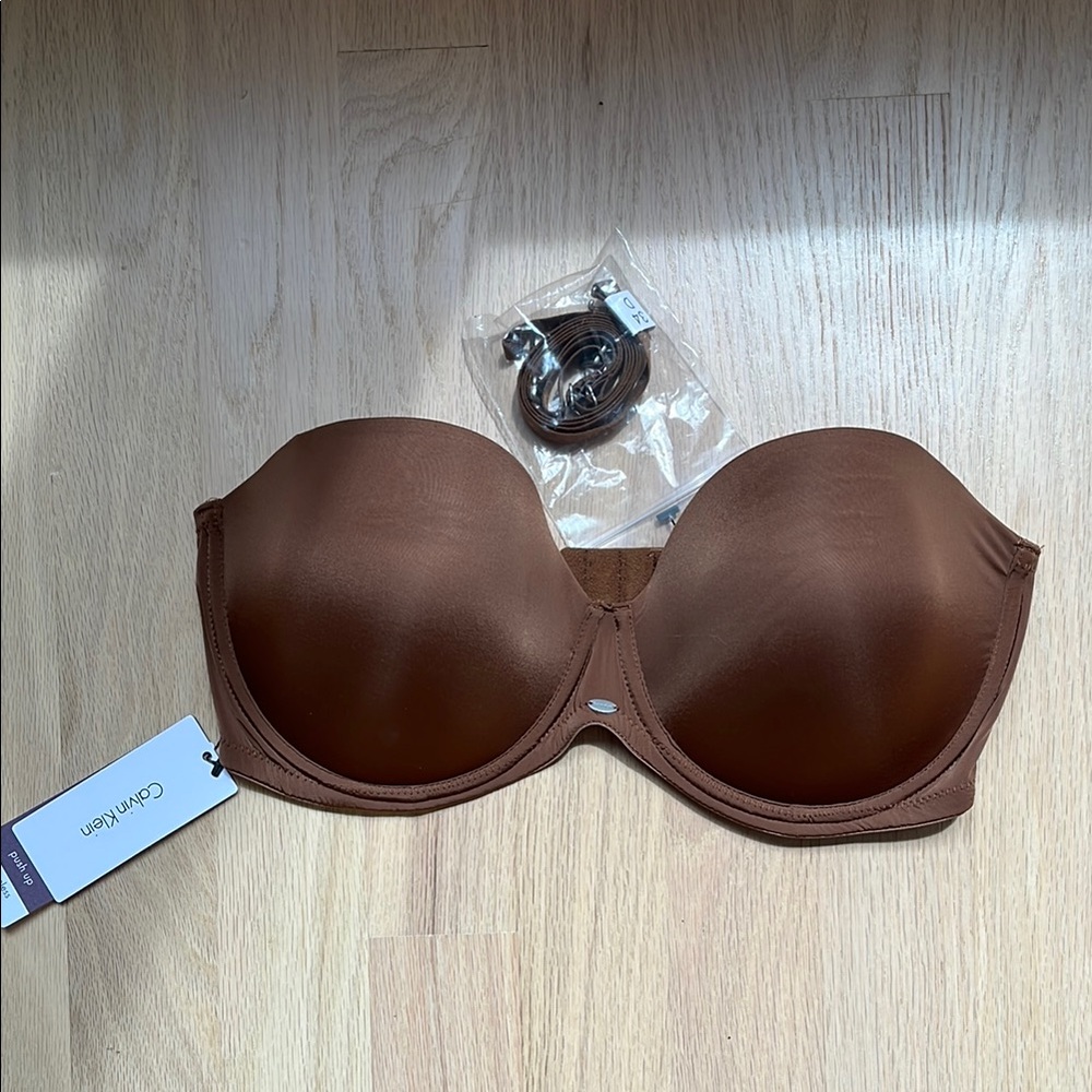 NWT Calvin Klein Chocolate Brown Seamless Strapless Bra 34D